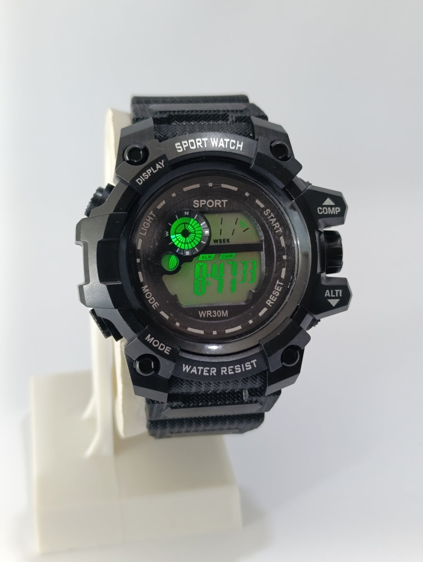 Ultimate Performance Sports Watch: Precision & Durability Combined