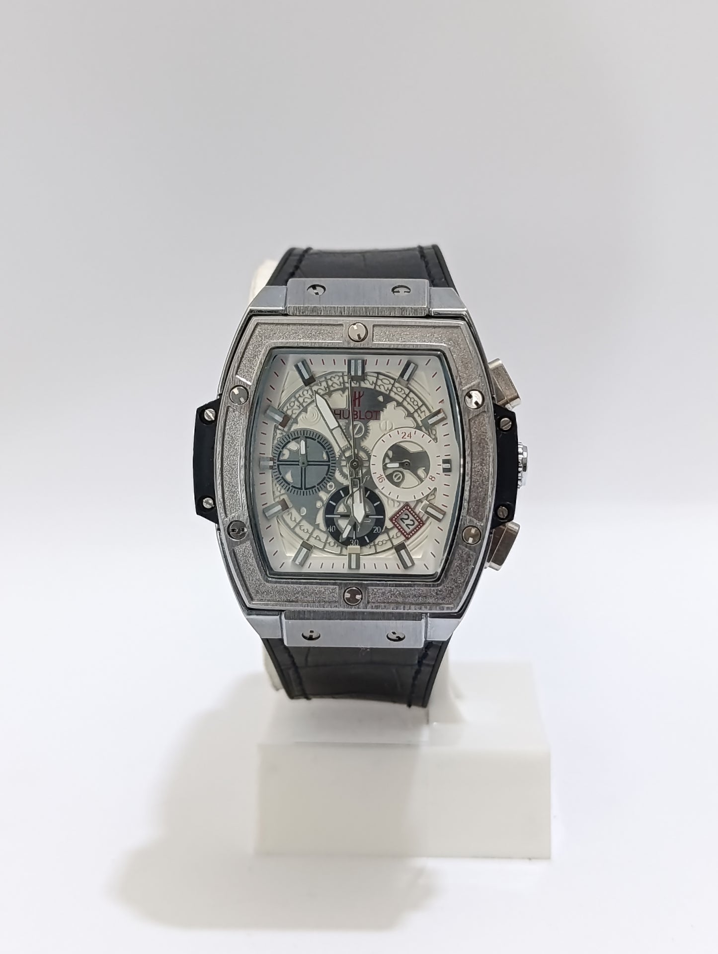 Hublot Chronograph Watch with Date Display - Premium Stainless Steel Timepiece